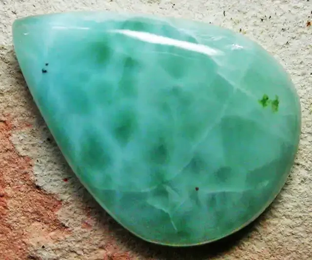 6.84 CTS LARIMAR POLISHED STONE [MGW3189]