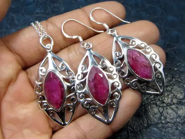 60 CTS TCW 3 PC RUBY SET IN SILVER GG783