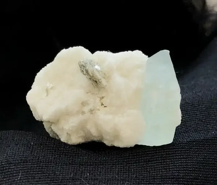 64.40 Ct Natural Blueish Aquamarine Specimen