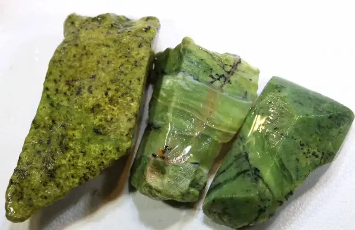 65 CTS SERAPHINITE ROUGH PARCEL ADG-268