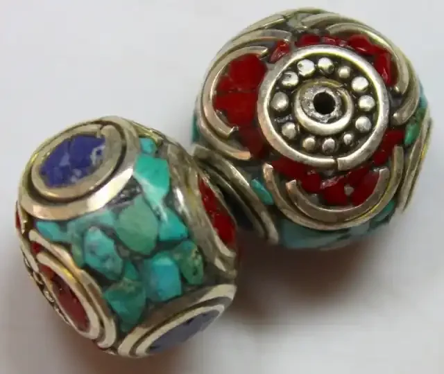 66 CTS 2 PCS ANCIENT TIBETAN NAPAL UNIQUE BEAD HAND MADE P652