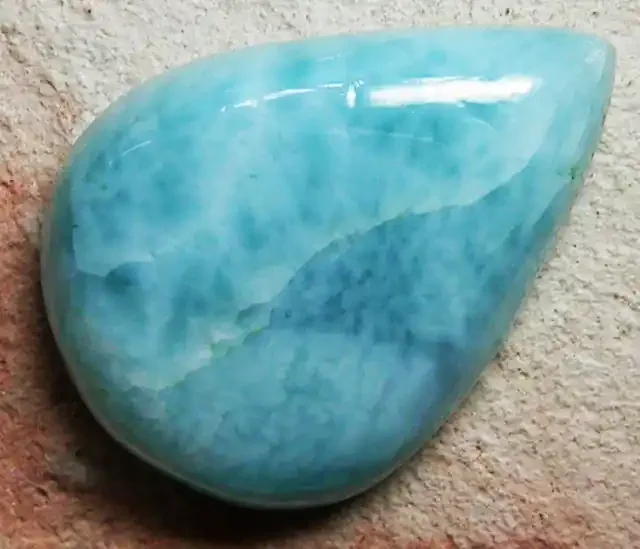7.65 CTS LARIMAR POLISHED STONE [MGW3200]