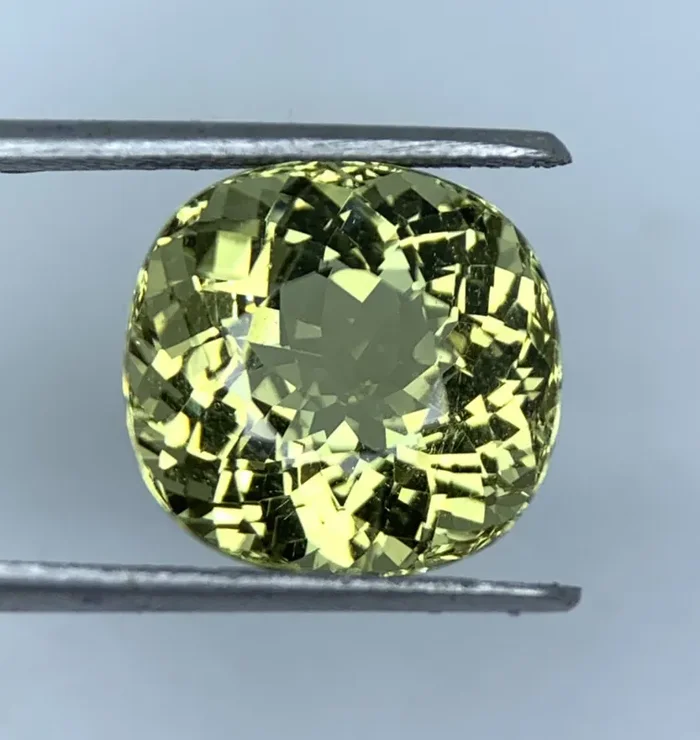 7.70 Carats Natural Heliodor Gemstone