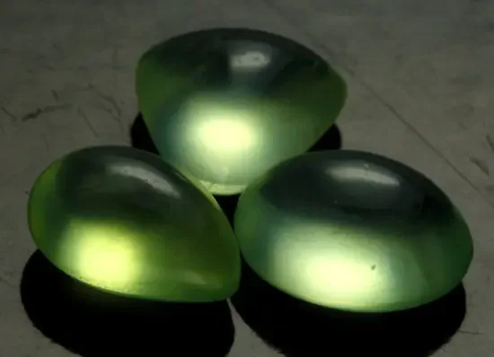 7.96 CTS PARCEL OF 3 PRENHITE STONES [SB484]