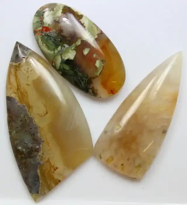 71.30 CTS – 3 PCS AGATE POLISHED STONE PARCEL