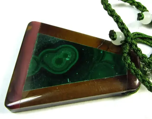 78 CTS MALACHITE SET IN INLAY DESIGN GG216