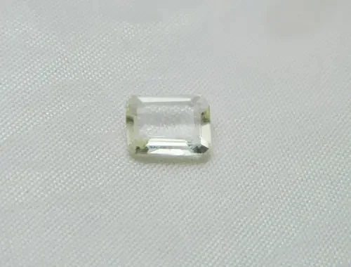 7x5mm 100% Natural Scapolite Facet Stone J939