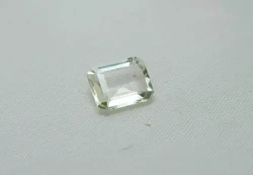 7x5mm 100% Natural Scapolite Facet Stone J940