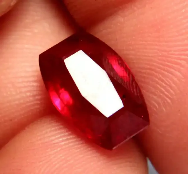 8.07 Carat VS Cherry Ruby – Fiery and Beautiful