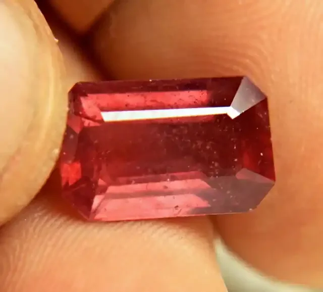 8.13 Carat Fiery Ruby – Gorgeous