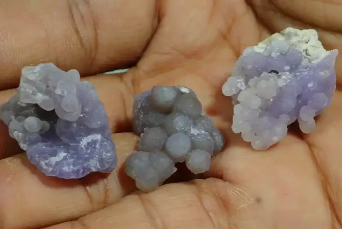 81.65 CRT 3PCS NATURAL INDONESIAN GRAPE CHALCEDONY SPECIMEN -E89-
