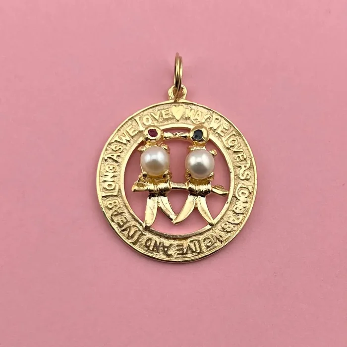 “May We Love and Long As We Live” Lovebirds Medallion