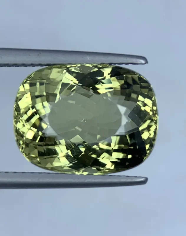 9.25 Carats Natural Heliodor Gemstone