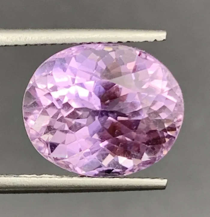 9.51 Carat Kunzite Gemstones