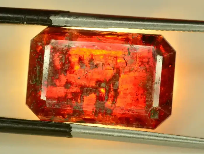 9 ct Manganotantalite ~ Extreme Rare Collector‘s Gem
