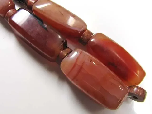 AFRICAN CARNELIUM GEMSTONE NECKLACE 408 CARATS GRR 68