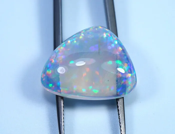 ALGT CERTIFICATE Incl.* Natural White Crystal Opal – 13.96 ct Ethiopia