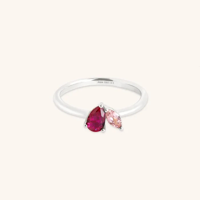Astrid et Miyu Milestone Ring in Solid White Gold