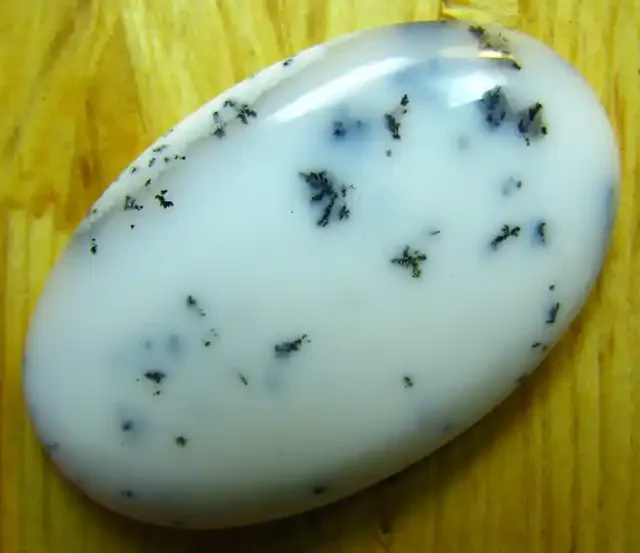 BEAUTIFUL OVAL CABOCHON DENDRITIC AGATE 45.75 CTS