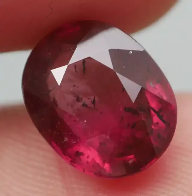 BEAUTY GEMS AFRICAN GARNET 3.40 CRT