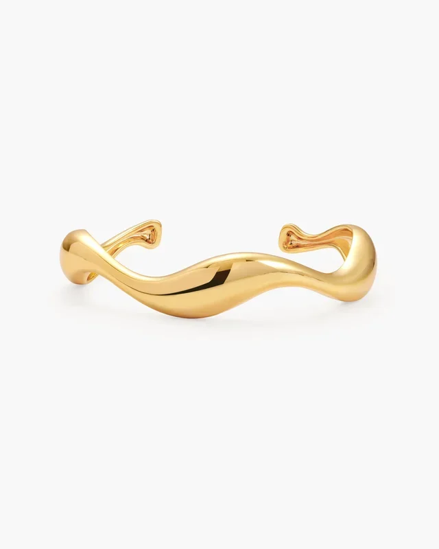 Brazalete grueso en forma de ola