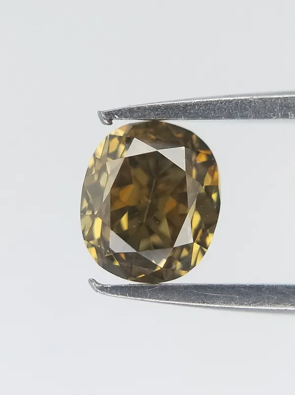 Brown Natural Diamond , Oval Cut Diamond Green Diamonds 0.28 cts