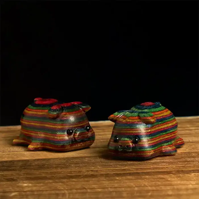 Buddha Stones 2Pcs Mini Rainbow Eucalyptus Pig Carved Positive Decoration