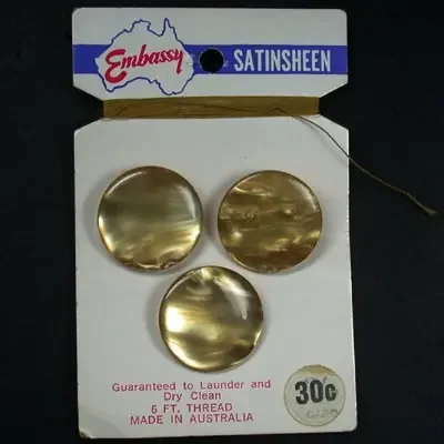 CARD OLD BUTTONS PRE 1968 DECIMAL ERA T35