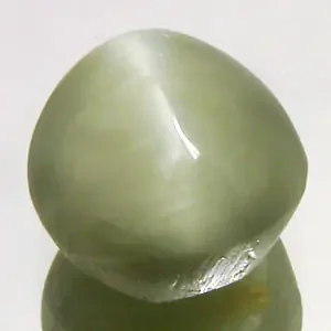 CAT‘S EYE APATITE 4.70 CARAT WEIGHT OVAL CABOCHON STUNNING