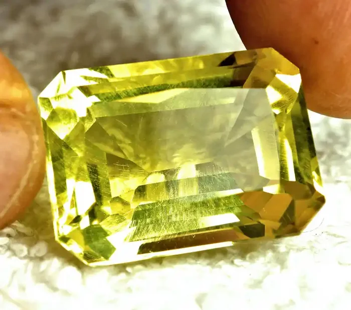CERTIFIED – 46.35 Carat VS Vibrant Lemon Quartz – Gorgeous
