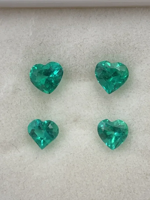 Colombian Emerald Top Quality Vivid Green Perfect Layout for Jewelery 1.35