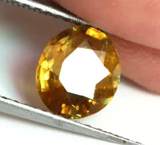 COLOURFUL SPHENE 1.90 CTS [S5035 ]