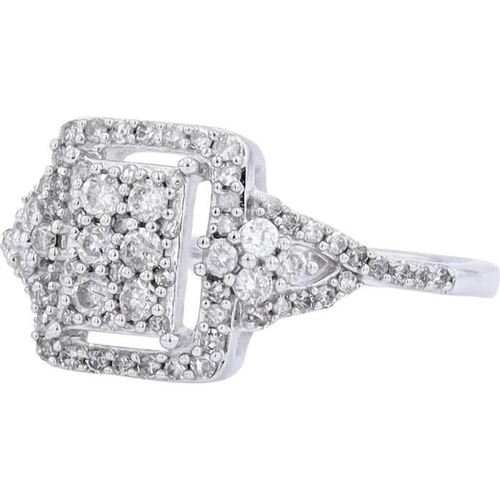 Dazzling 10K White Gold Diamond Ring – 0.50 Carat Total Weight