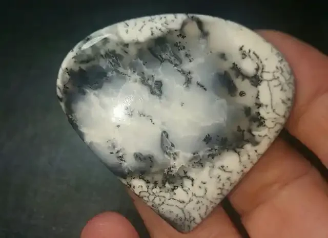 Dendritic Agate cabochon heart 48mm 98ct shape