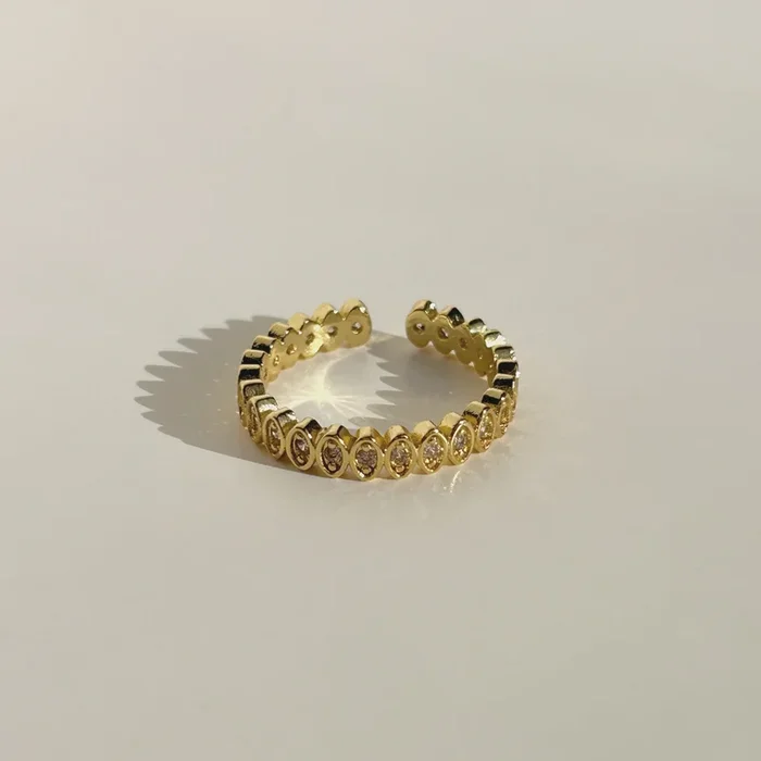 Elite CZ Band Ring