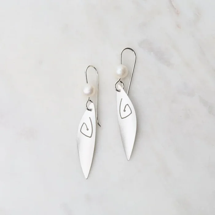 Elongated Matte Silver Earrings with Cut-Out and Pearl
