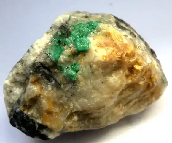 EMERALD SPECIMEN 1028 CARATS RT 1151