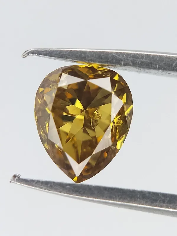 Fancy Color Diamond ,Natural Pear BrilliantDiamond White Diamonds 0.28 cts