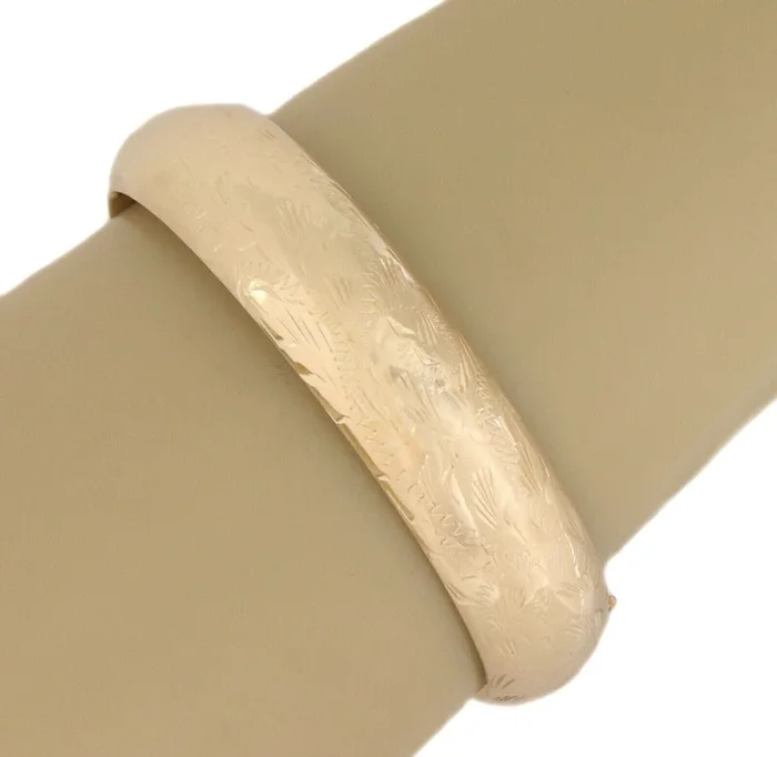 Floral Pattern 14k Yellow Gold Bangle Bracelet