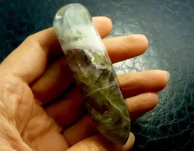 FLUROITE WAND ROUND N POINT ENDS 348CTS RT 1996
