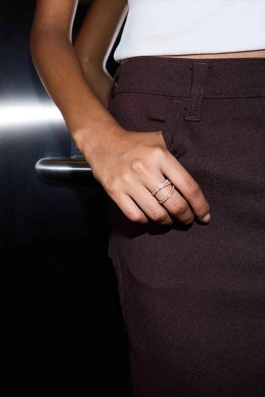 Halo diamonds ring in 18K gold