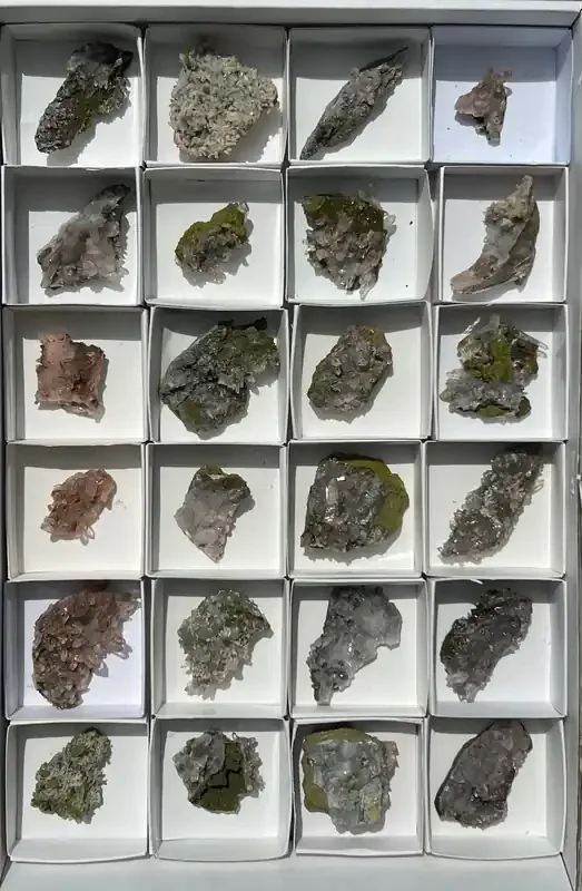 Harledote Brandberg Quartz flat 24 pieces from Goboboseb Mountains, Erongo Region, Namibia