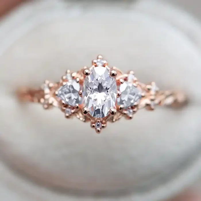 Helloice 0.69CT Oval & Triangle Cut VVS Moissanite S925 Silver Engagement Ring