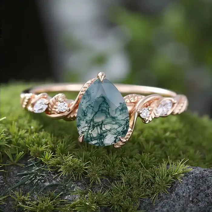 Helloice 1.28CT Pear Cut Moss Agate & Round Cut Moissanite S925 Silver Engagement Ring