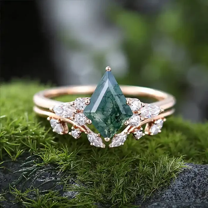 Helloice 1.57CT Kite Cut Moss Agate & Round Cut Moissanite S925 Silver Vintage Inspired Engagement Ring Set