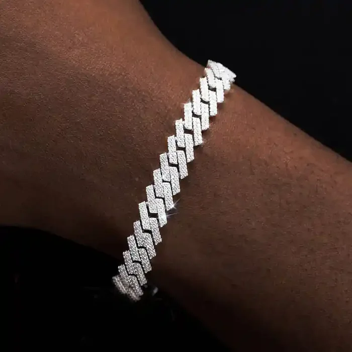 Helloice 10mm 925S & VVS Moissanite Prong Cuban Link Bracelet