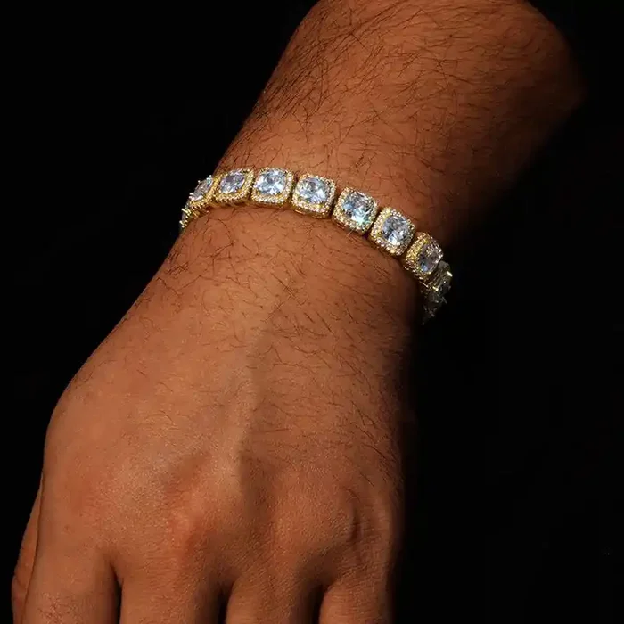 Helloice 10mm Clustered Tennis Bracelet in Gold