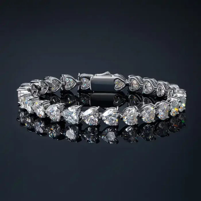 Helloice 1Ct Moissanite Heart Cut Tennis Bracelet in S925 Sterling Silver