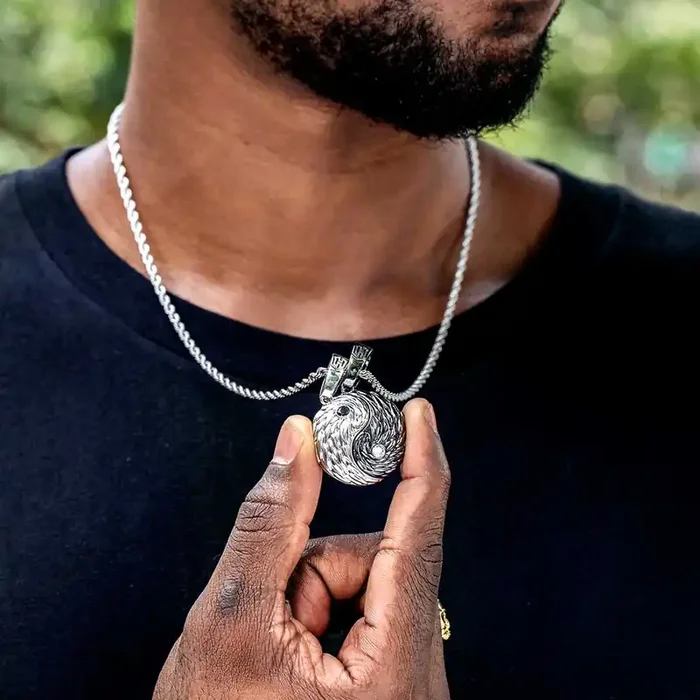 Helloice 2pc Yin Yang Magnetic Pendant