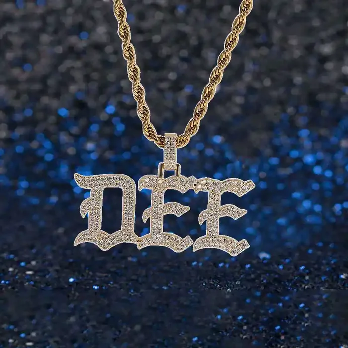 Helloice Custom Old English Name Pendant